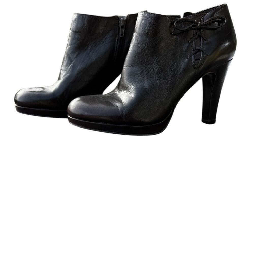 New Bandolino, brown leather ankle boots with 4 inch heel, women's size 7M